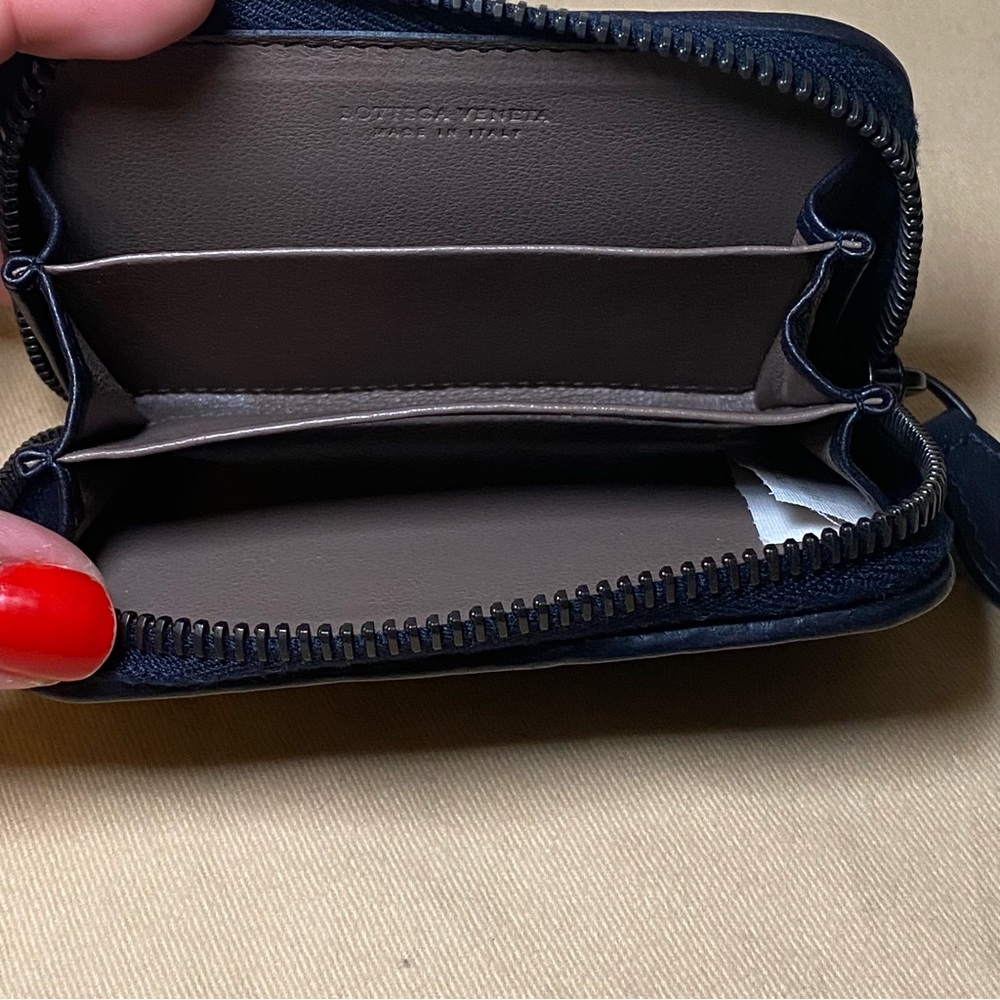 Bottega Veneta Zipped Card Case - Picture 9 of 15